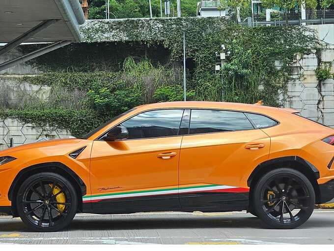 Блиновской разрешили продать её Lamborghini Urus для погашения налогового долга