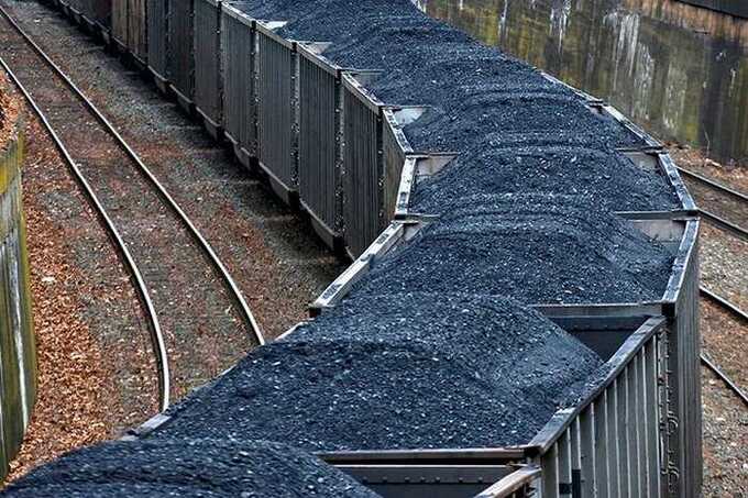 РЖД теряет клиентов: крах грузоперевозок парализует движение