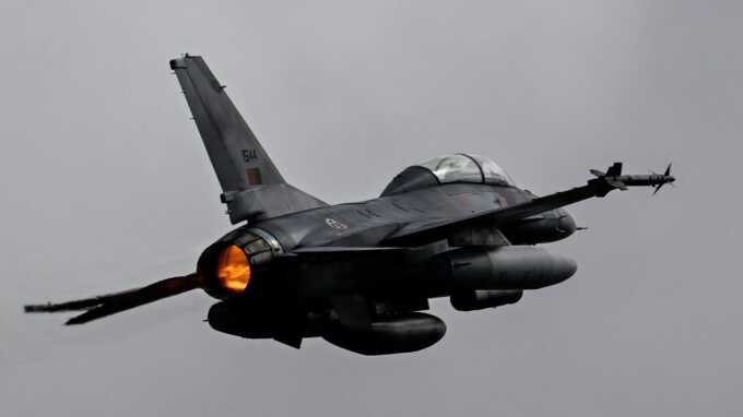 Украина назначила комиссию для расследования потери истребителя F-16