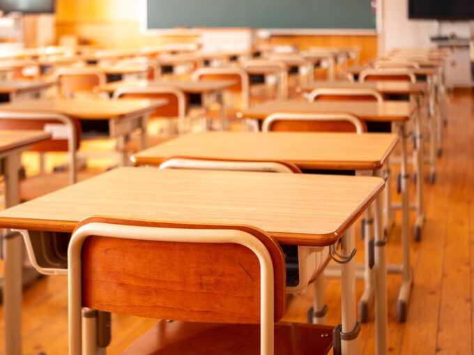 В Волгограде преподавательница скончалась во время вручения аттестатов