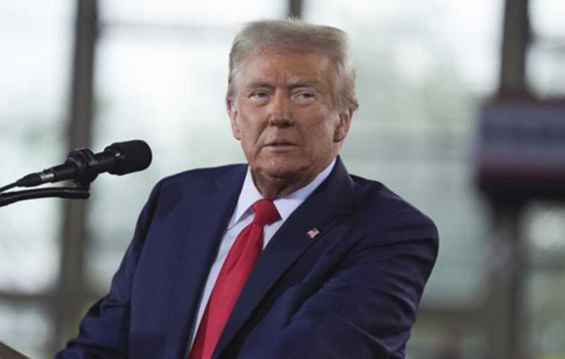 Трамп высказался о возможности проведения трёхсторонней встречи с Путиным и Зеленским