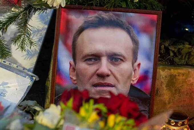 На Борисовском кладбище провели панихиду по Навальному в день его рождения