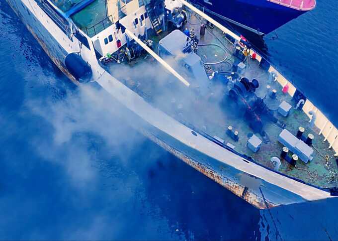 Моряк погиб при пожаре на судне во Владивостоке
