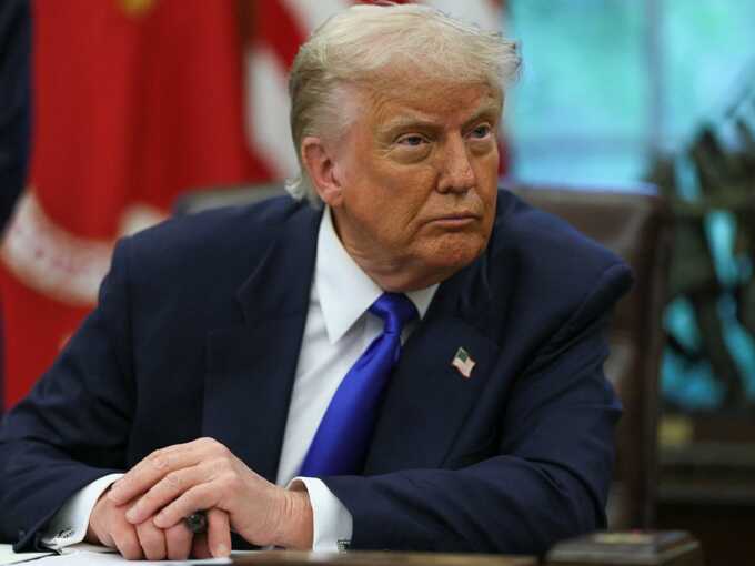 Трамп усиливает давление на Иран, обдумывая военную поддержку Израиля