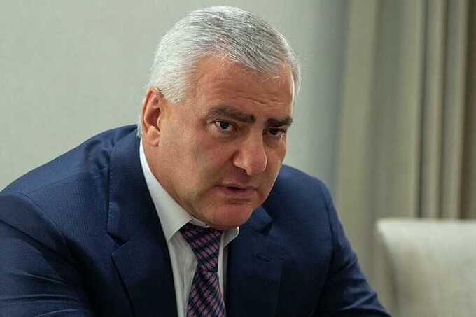 Самвел Карапетян заявил, что простые люди вмешались при его задержании и обыске дома