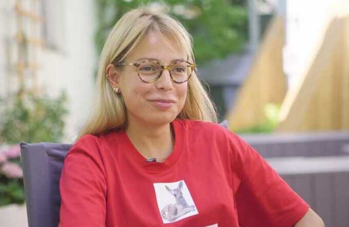 Кристина Потупчик использовала элитную посуду, что вызвало бурное обсуждение в соцсетях